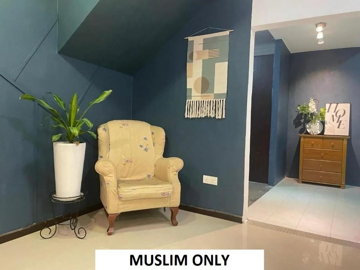 Homestay Laman Nuri, Kota Damansara Petaling Jaya Exteriör bild