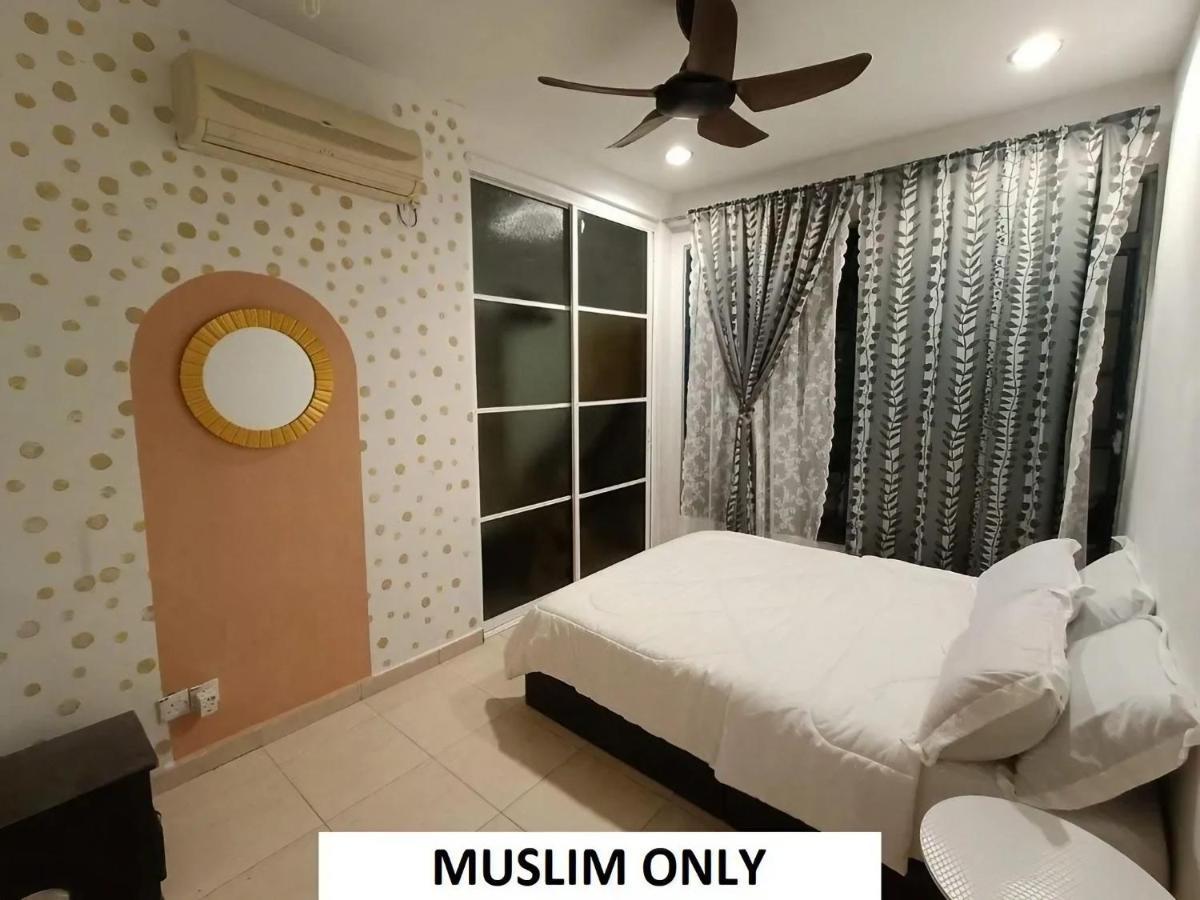 Homestay Laman Nuri, Kota Damansara Petaling Jaya Exteriör bild
