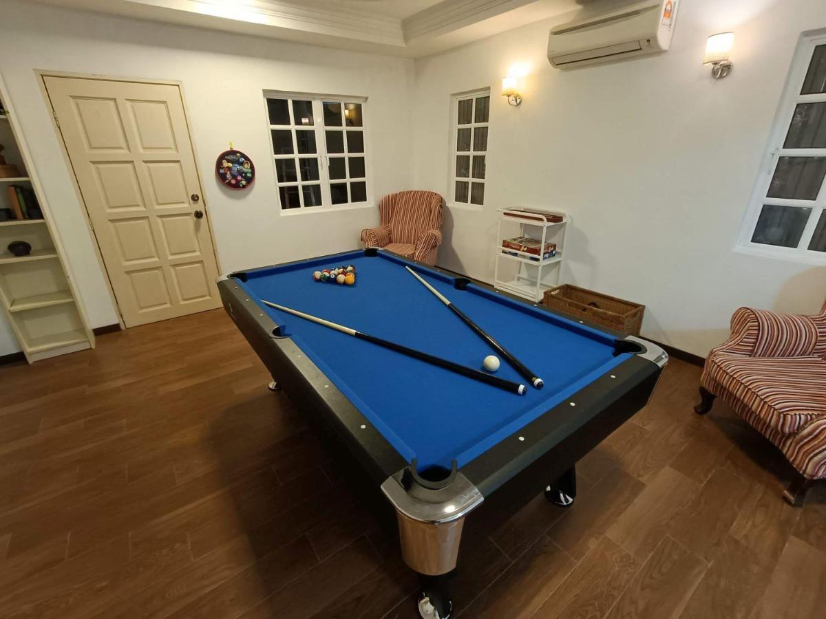 Homestay Laman Nuri, Kota Damansara Petaling Jaya Exteriör bild